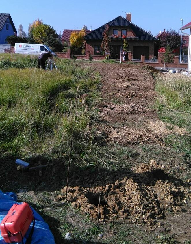 Buštěhrad, říjen 2017, montáž svařovaných panelů Light