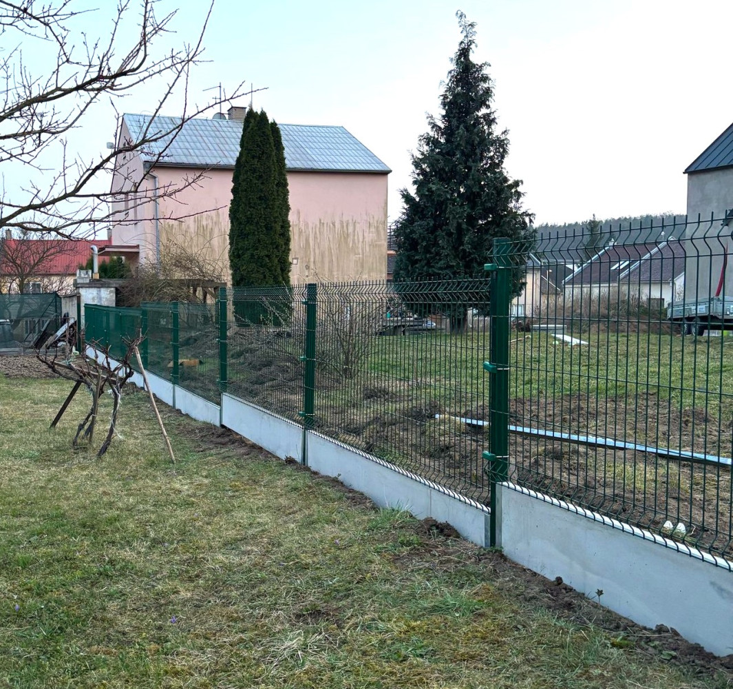 Slatinice, březen 2025, svařovaný panel Classic (3D) na PD
