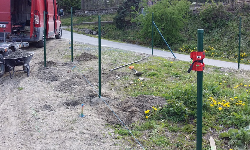 Obec Mírov, květen 2016, oplocení rodinného domu