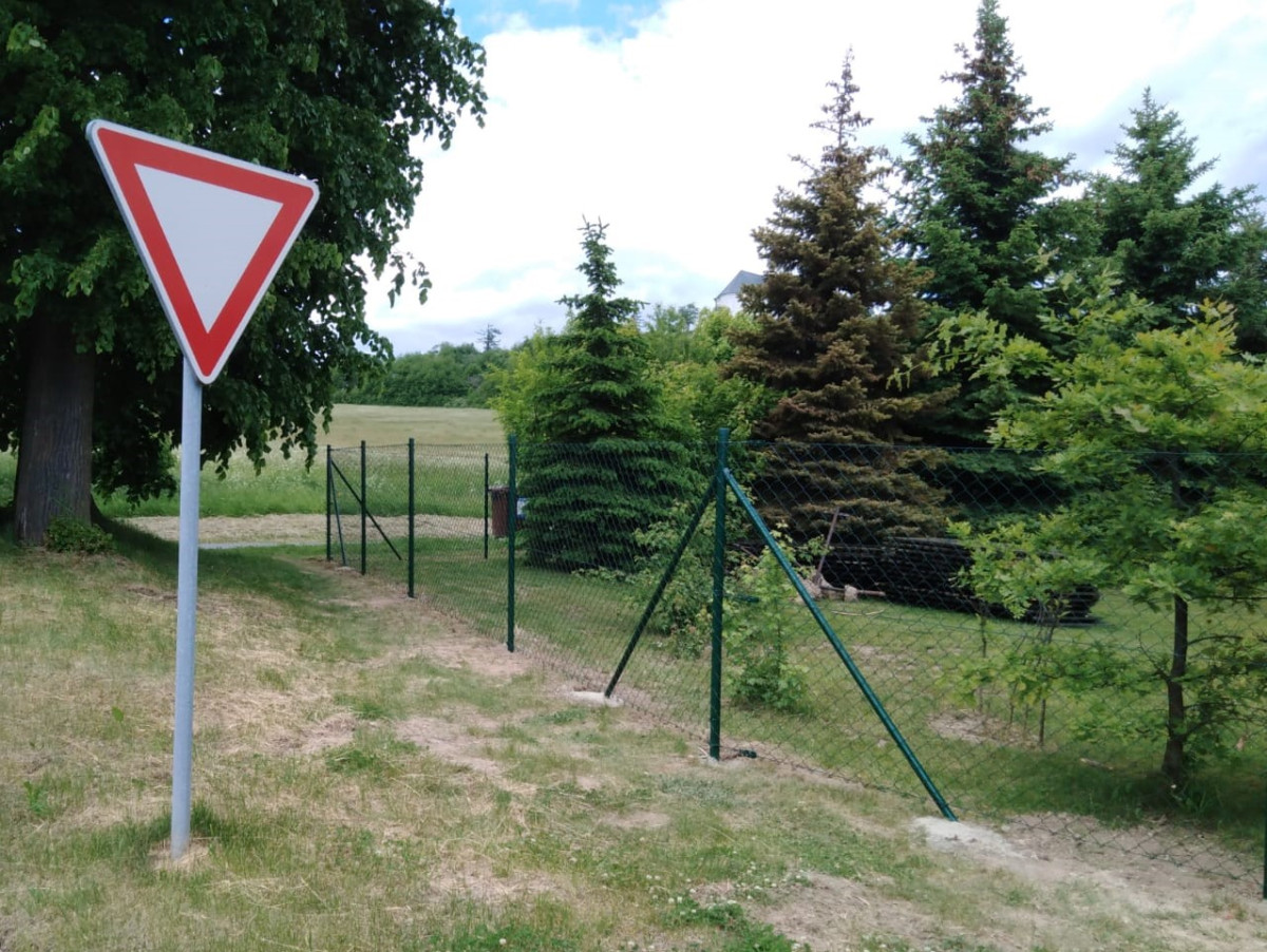 Bruntál, červen 2021, pletivo Ideal Kompakt 150cm v délce 90bm